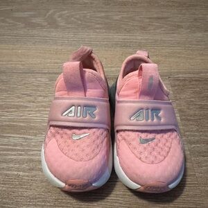 Nike Kids Air Pink and White Sneakers Size 5c